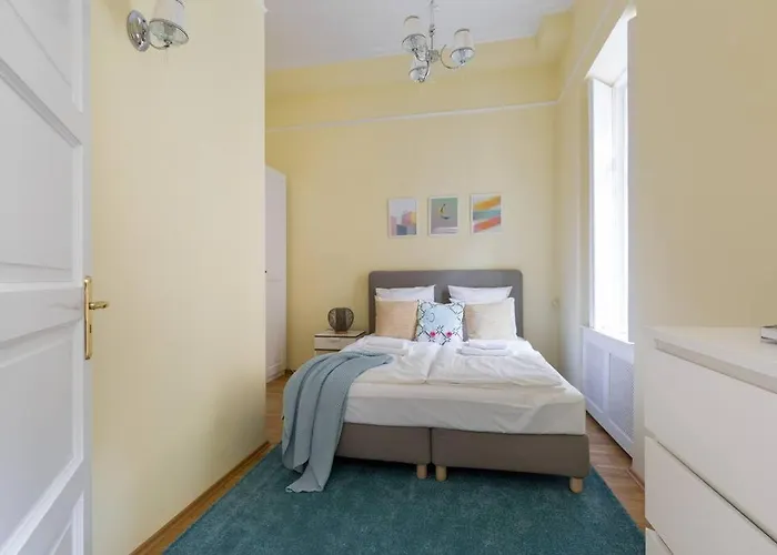 Center Dream At The Danube Apartment